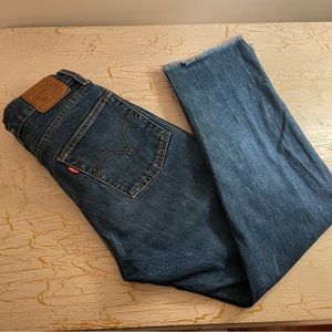 Levi’s Wedgie Straight Dark Wash Blue Jeans Size 26